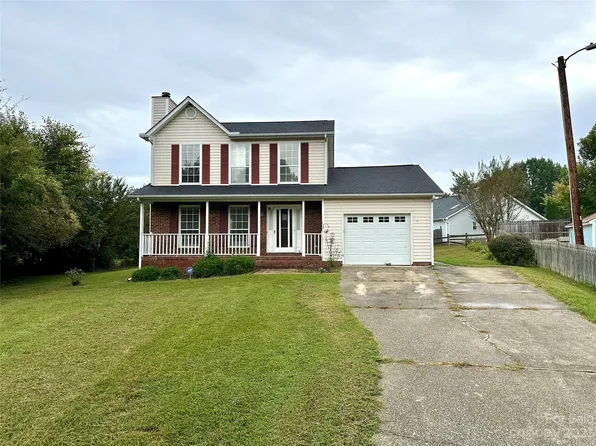 7403 Prindle Lake Dr, Charlotte, NC 28227