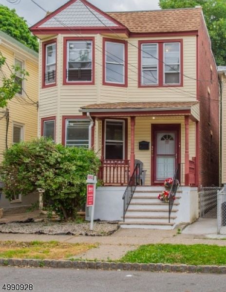 1st image of 8 Willowdale Ave