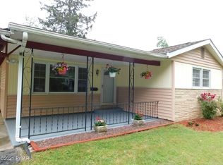 902 Avenue I, Matamoras, PA 18336