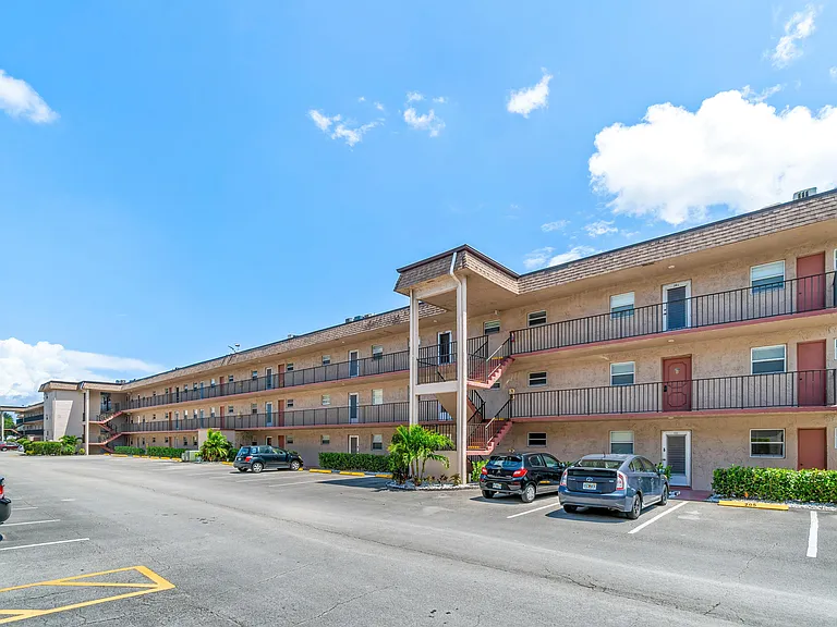 721 Lori Dr #208 — Photo 29