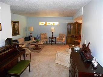 2nd image of 6828 Champaigne Ln