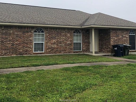 3rd image of 908 Camellia Ct APT B