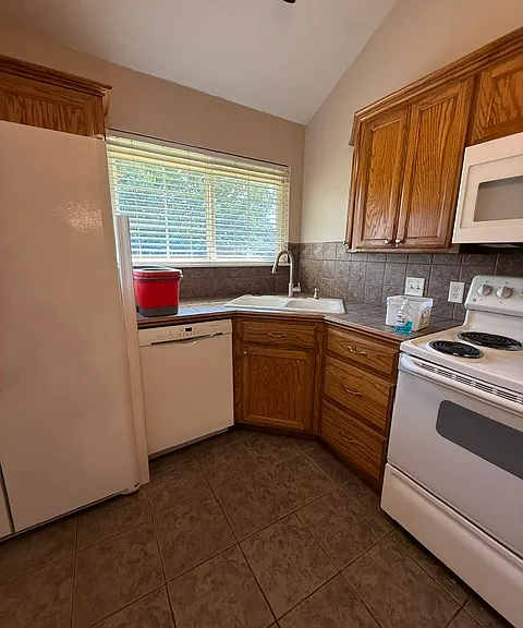 21923 Pleasant Ridge Rd — Photo 8
