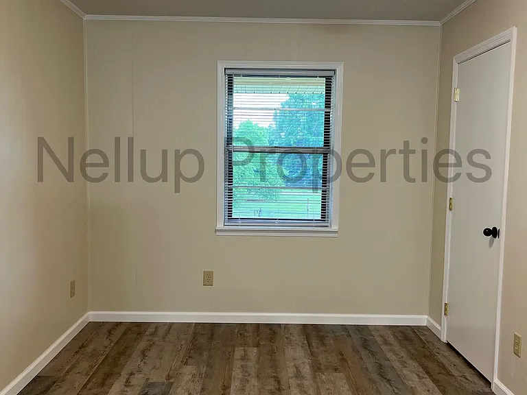 149 Lawhorn Cir — Photo 5