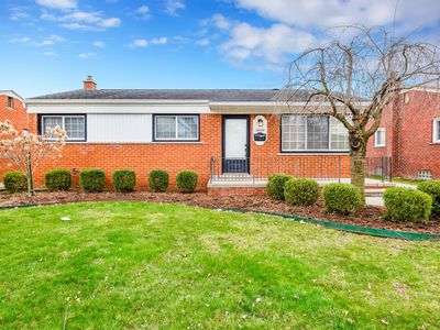 32424 Vandover St, Saint Clair Shores, MI, 48082