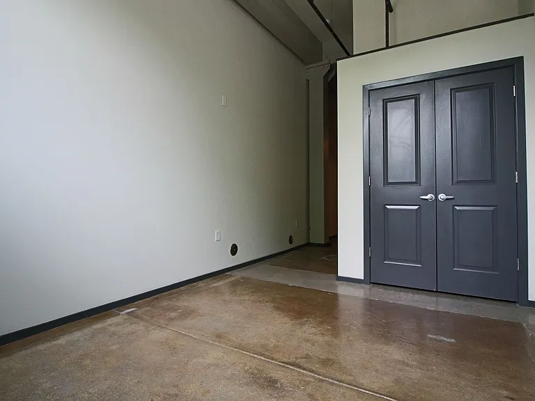 Main 2323 — Photo 14