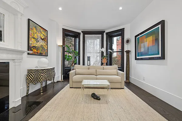 Sold by Compass | media 8