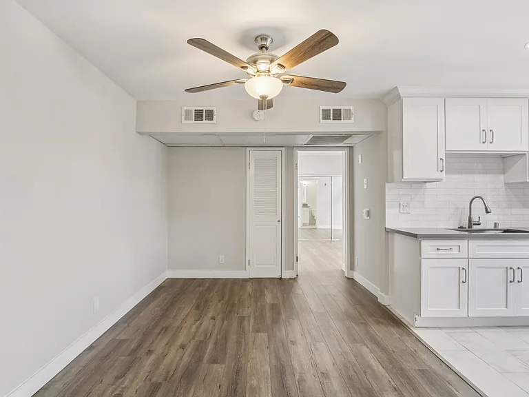 626 E Verdugo Ave #L — Photo 3