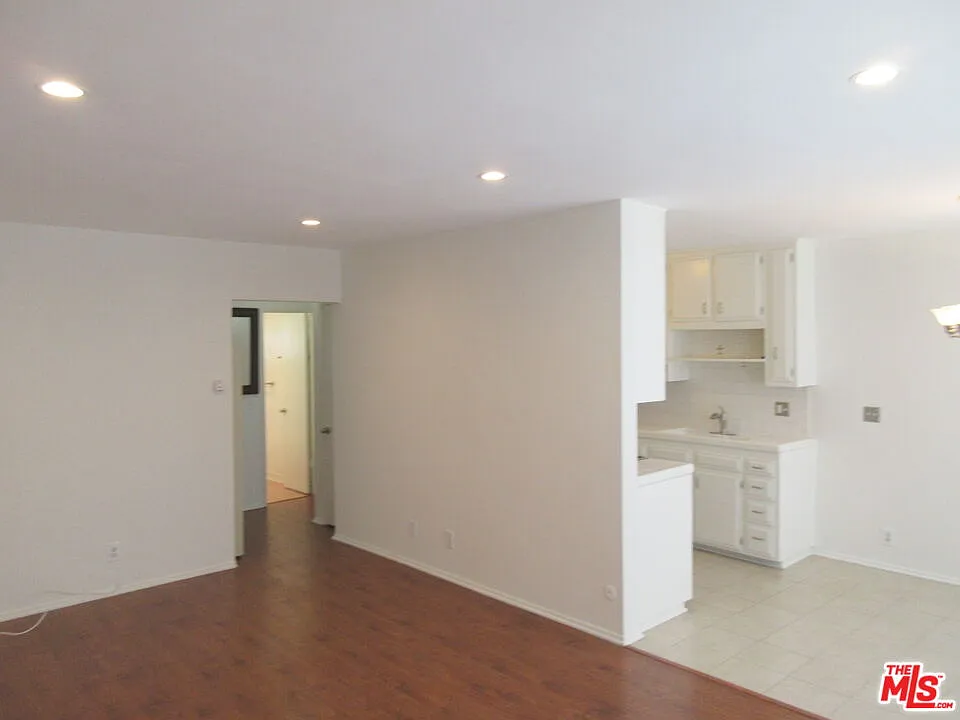 2 bed, 2.0 bath, 1100 sqft, $2,695 — Photo 4