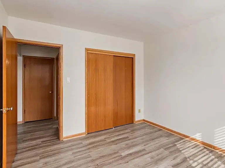 549 Belfast St SE #5 — Photo 17