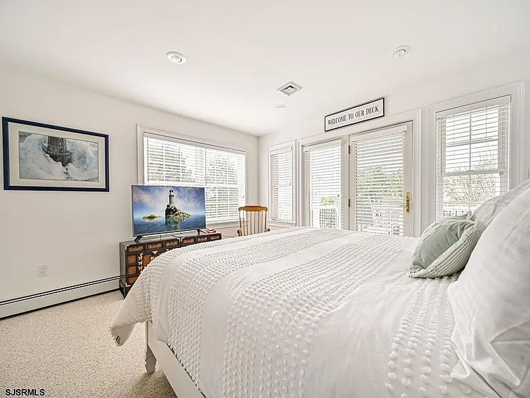 2304 Ocean Ave — Photo 19