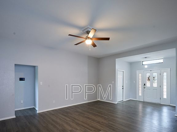5th image of 1813 Lazy Lake Dr