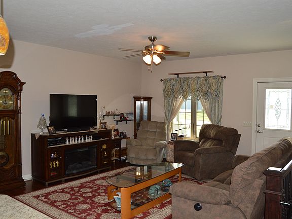 5th image of 1428 Callahan Dr