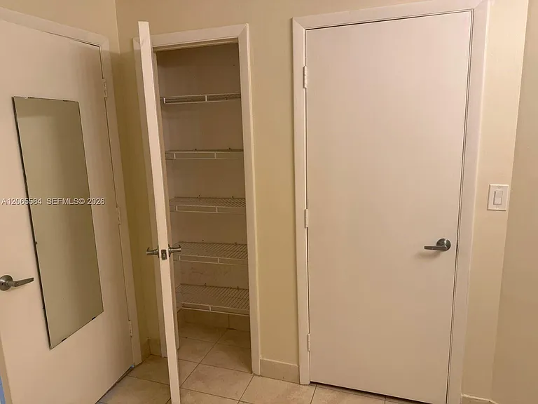 1900 N Bayshore Dr #1707 — Photo 9