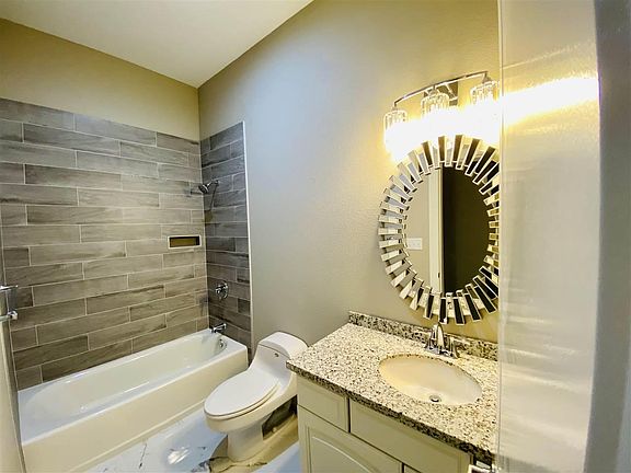 5th image of 8047 Turnberry Cir