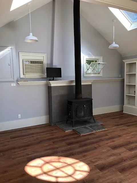 17 Wilton Rd W — Photo 2