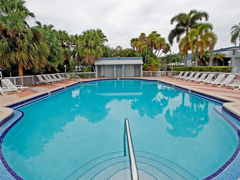 9351 Fontainebleau Blvd #B403 — Photo 30