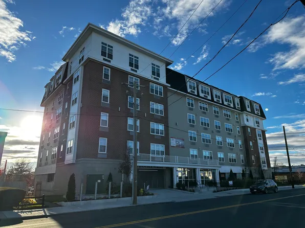 511 Hancock St #408, Quincy, MA 02170