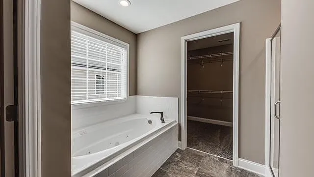 122 Fallberry St — Photo 9