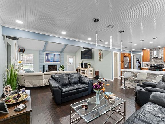 5th image of 107 Vermell Cir