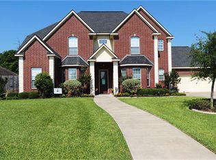 2917 Oakwood Dr, Brenham, TX 77833