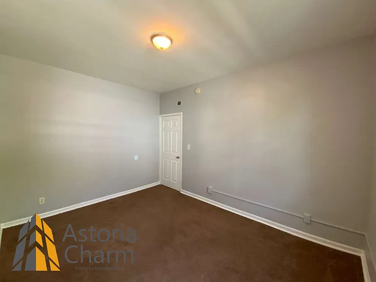 2210 Roslyn Ave #8 — Photo 13