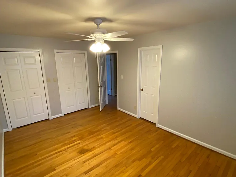 101 Inglewood Ct — Photo 14