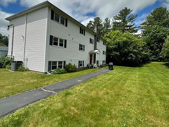 4th image of 142 Charlton St #A