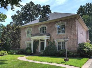 5249 Lexington Rd, Memphis, TN 38120