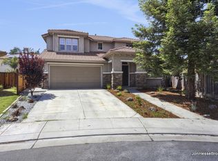 8 Gwinn Ct, Woodland, CA