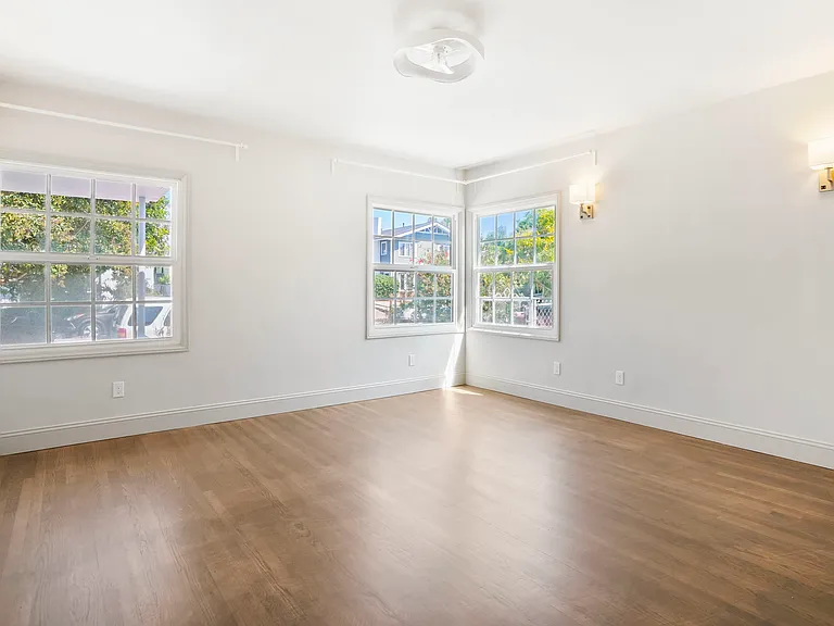4766 Terrace Dr — Photo 26