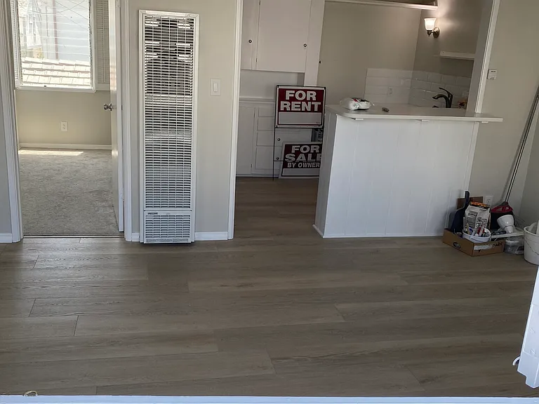 320 1/2 Sapphire Ave #1/2 — Photo 2