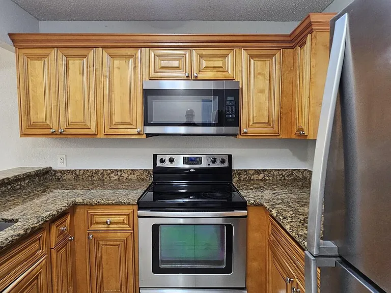 1701 Balfour Point Dr #G — Photo 7