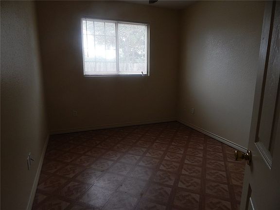 4th image of 263 Zimmerman Ave Unit B