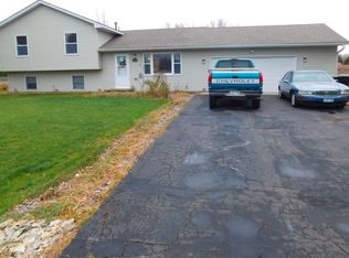 6623 263rd St, Wyoming, MN 55092