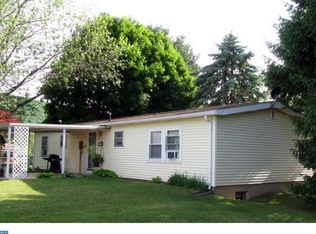 16 Chestnut St, Ringtown, PA 17967