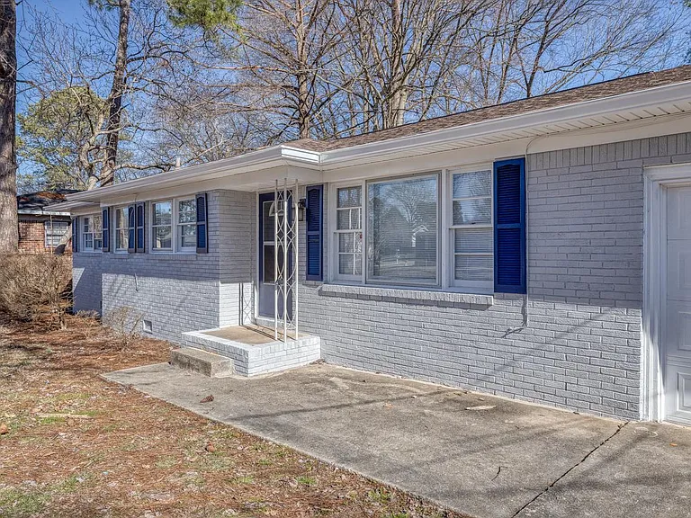3930 Telstar Cir SW — Photo 2