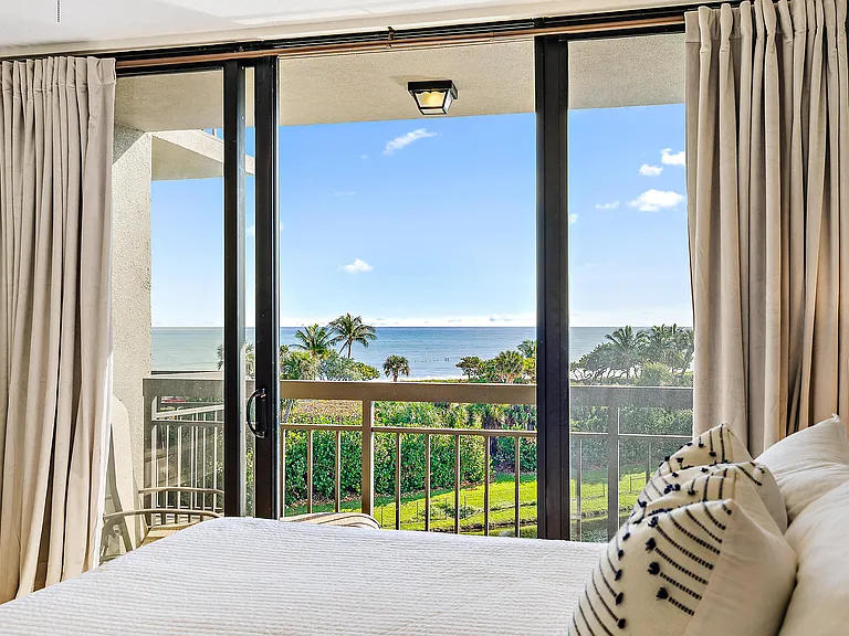 101 S Seas Dr #406 — Photo 13