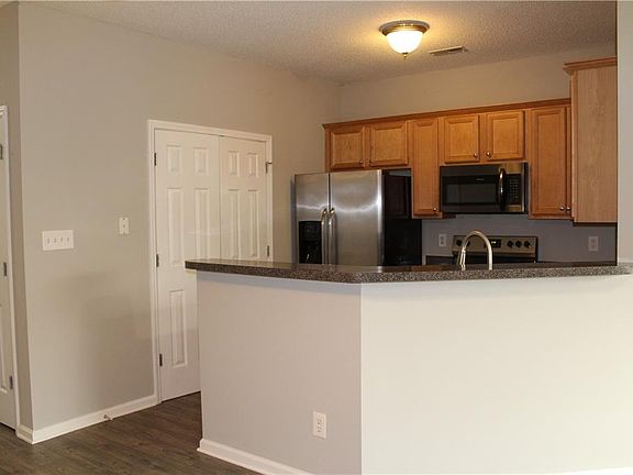 4th image of 4572 Parkview Sq