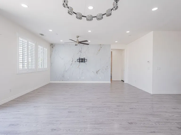 16220 Retreat Ct — Photo 17