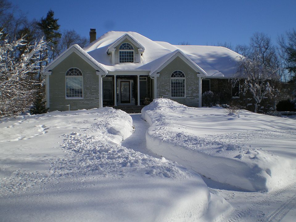 2nd image of 27 Vera Rd