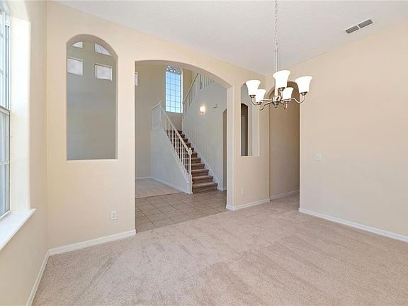 5th image of 16318 Tudor Lake Ct