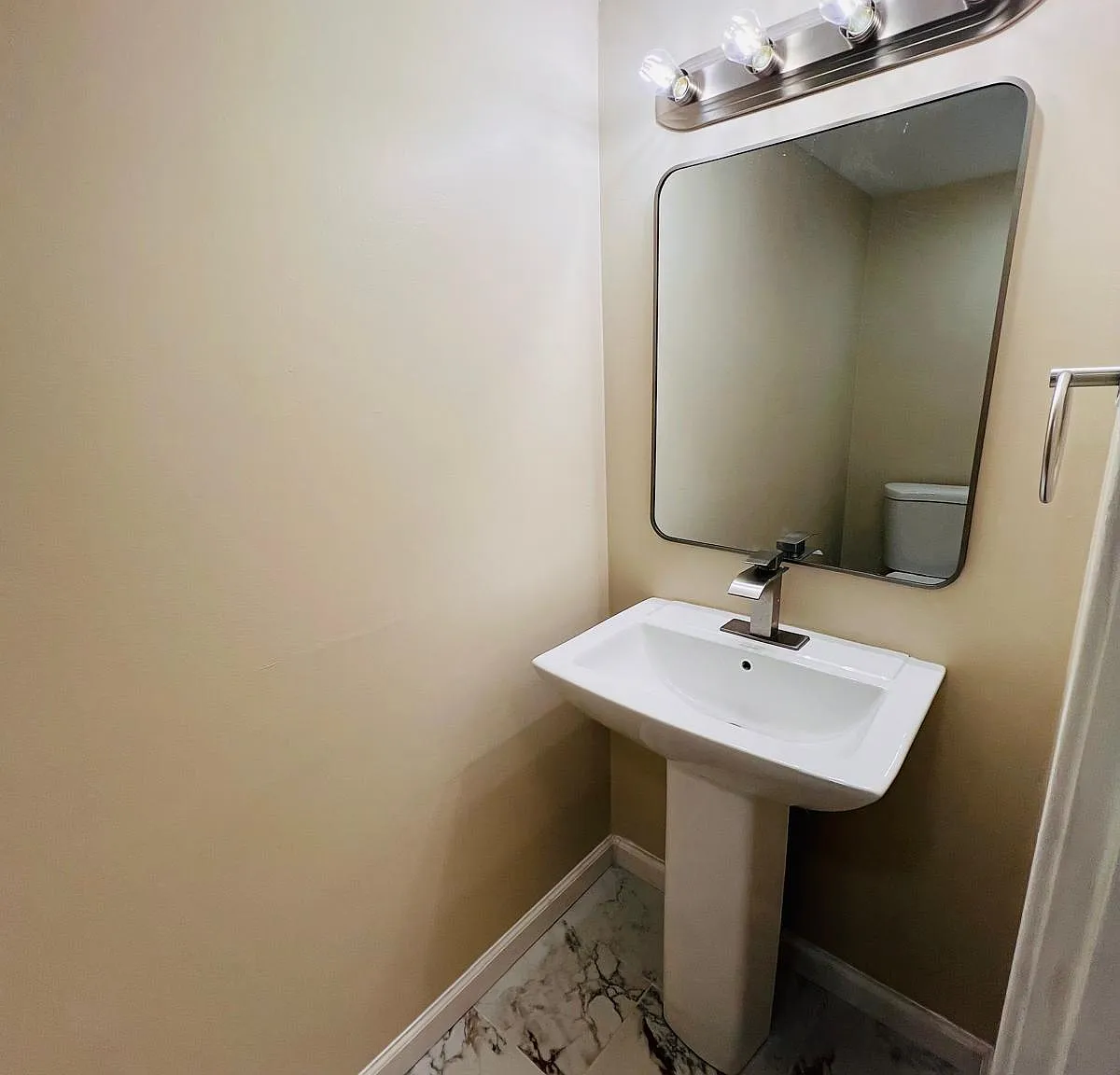 10838 Green Mountain Cir — Photo 3