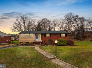 904 Dropleaf Ct, Baltimore, MD 21208