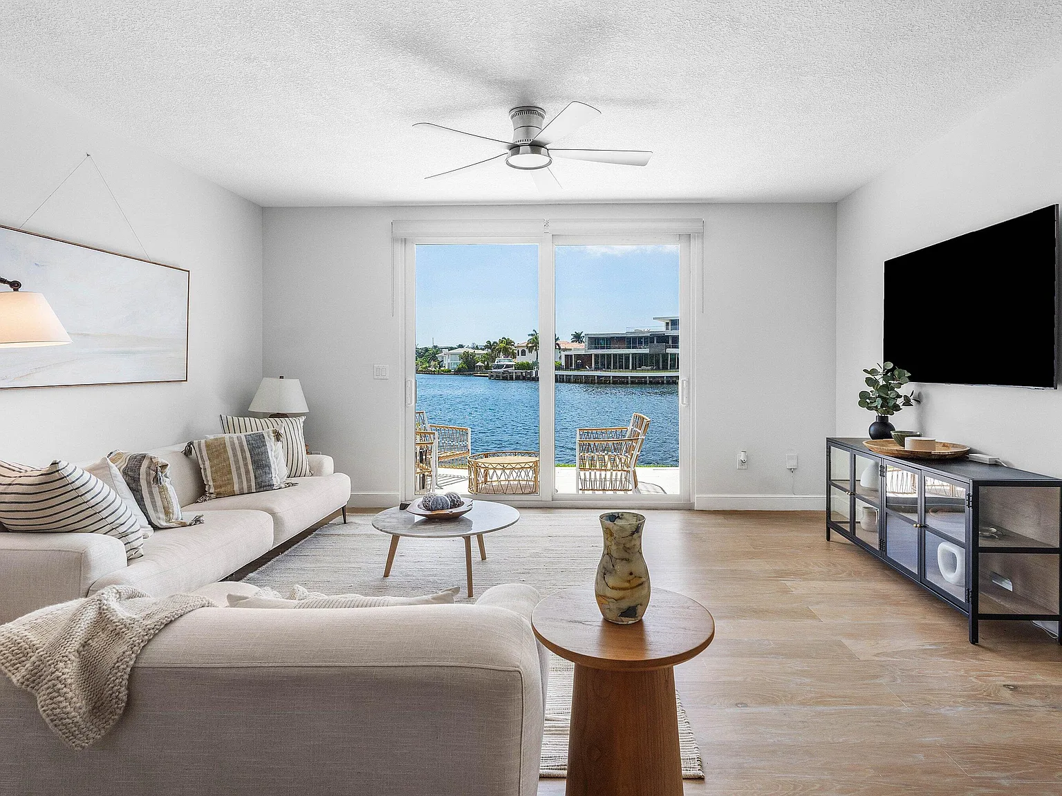 3 bed, 2.5 bath, 1398 sqft, $5,500 — Photo 3