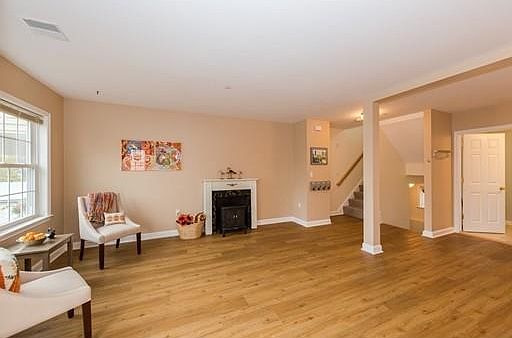 4th image of 15 Currier St Unit 6