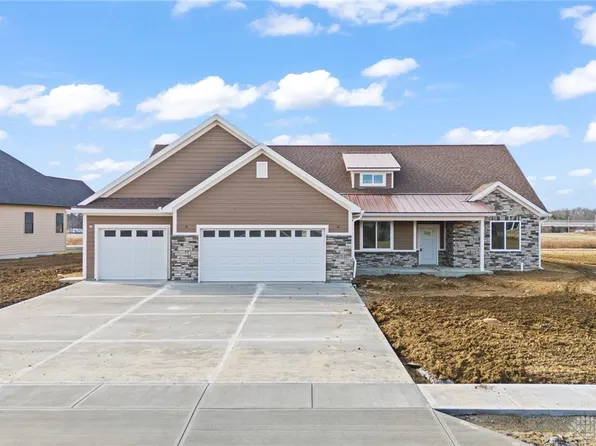 2672 Pleasant View Dr, Troy, OH 45373