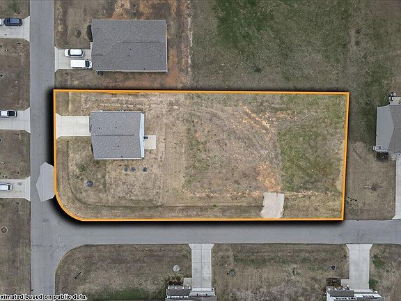 3rd image of 79 Rockwater Way