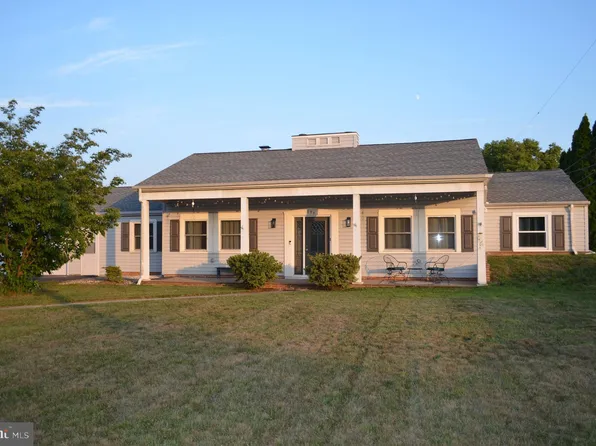 199 Skyline Dr, Mechanicsburg, PA 17050