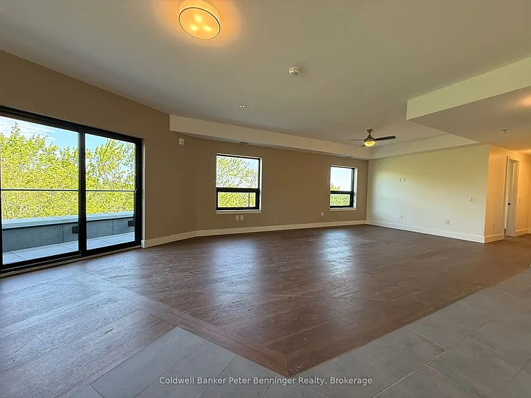604 Queen St S #401 — Photo 8